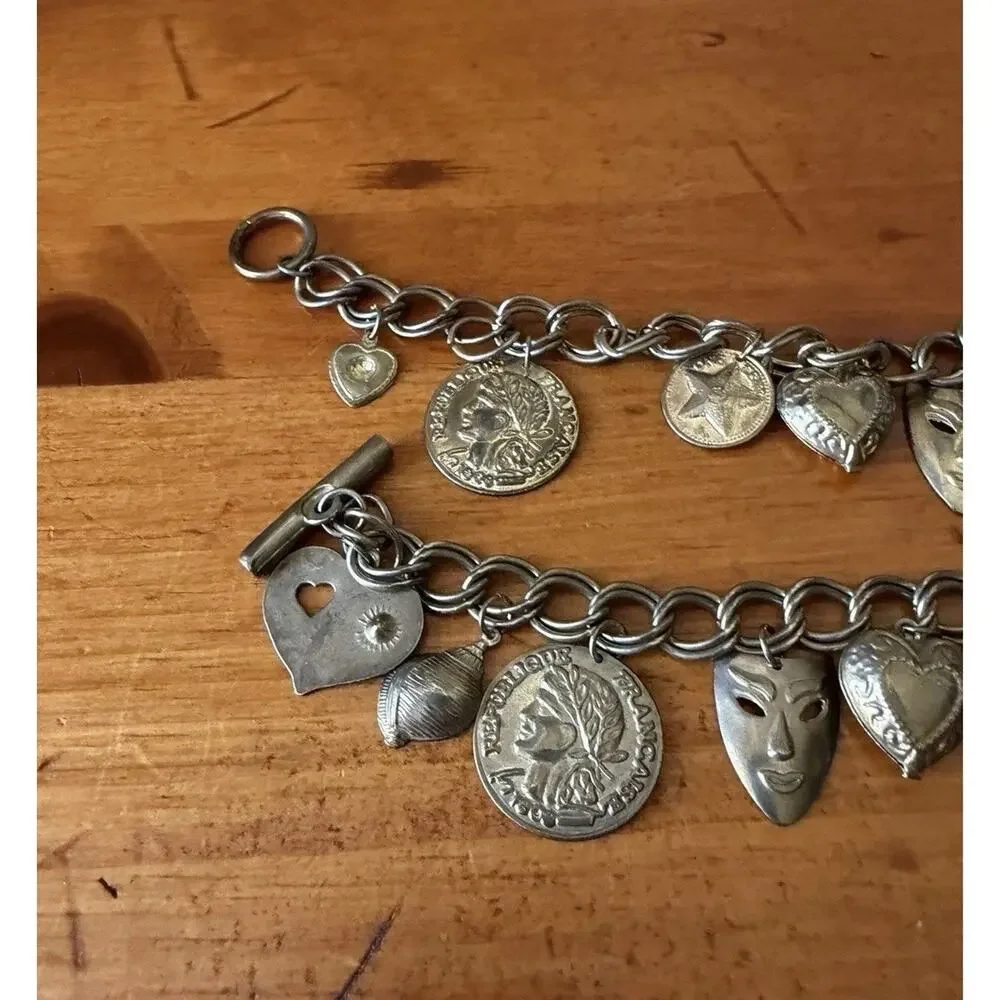 Unbranded unique set